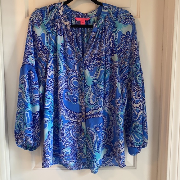 NWOT. Lilly Pulitzer blouse, size M. - Picture 1 of 2